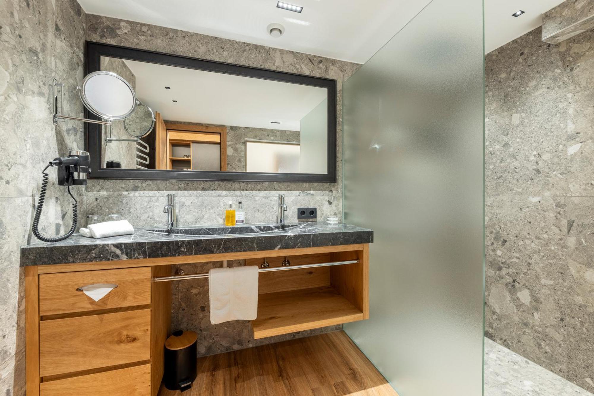 Hotel Jaegerhof Ишгъл Екстериор снимка