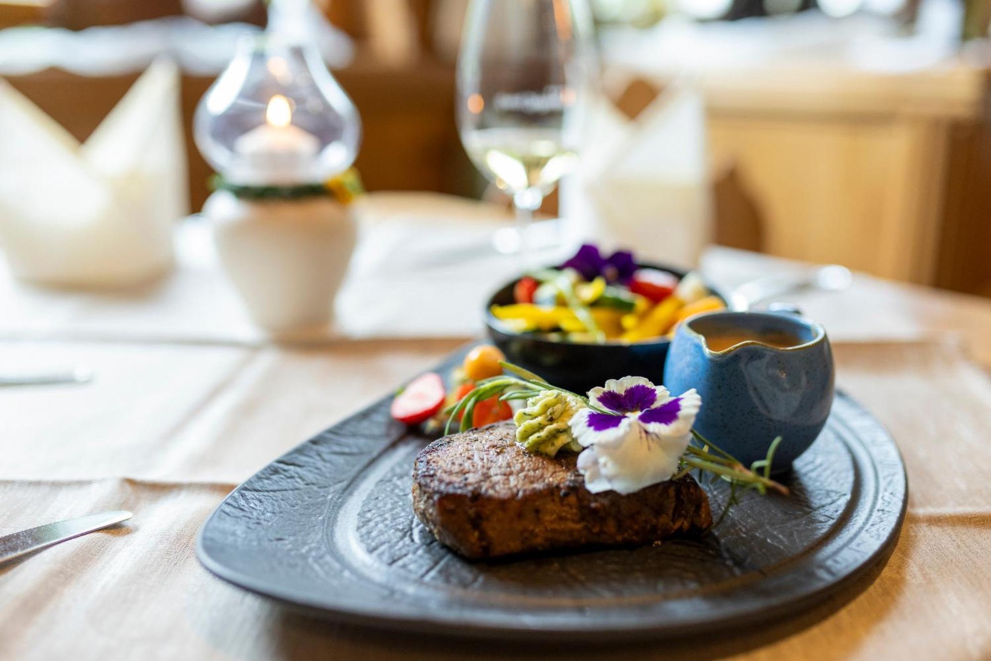 Hotel Jaegerhof Ишгъл Екстериор снимка