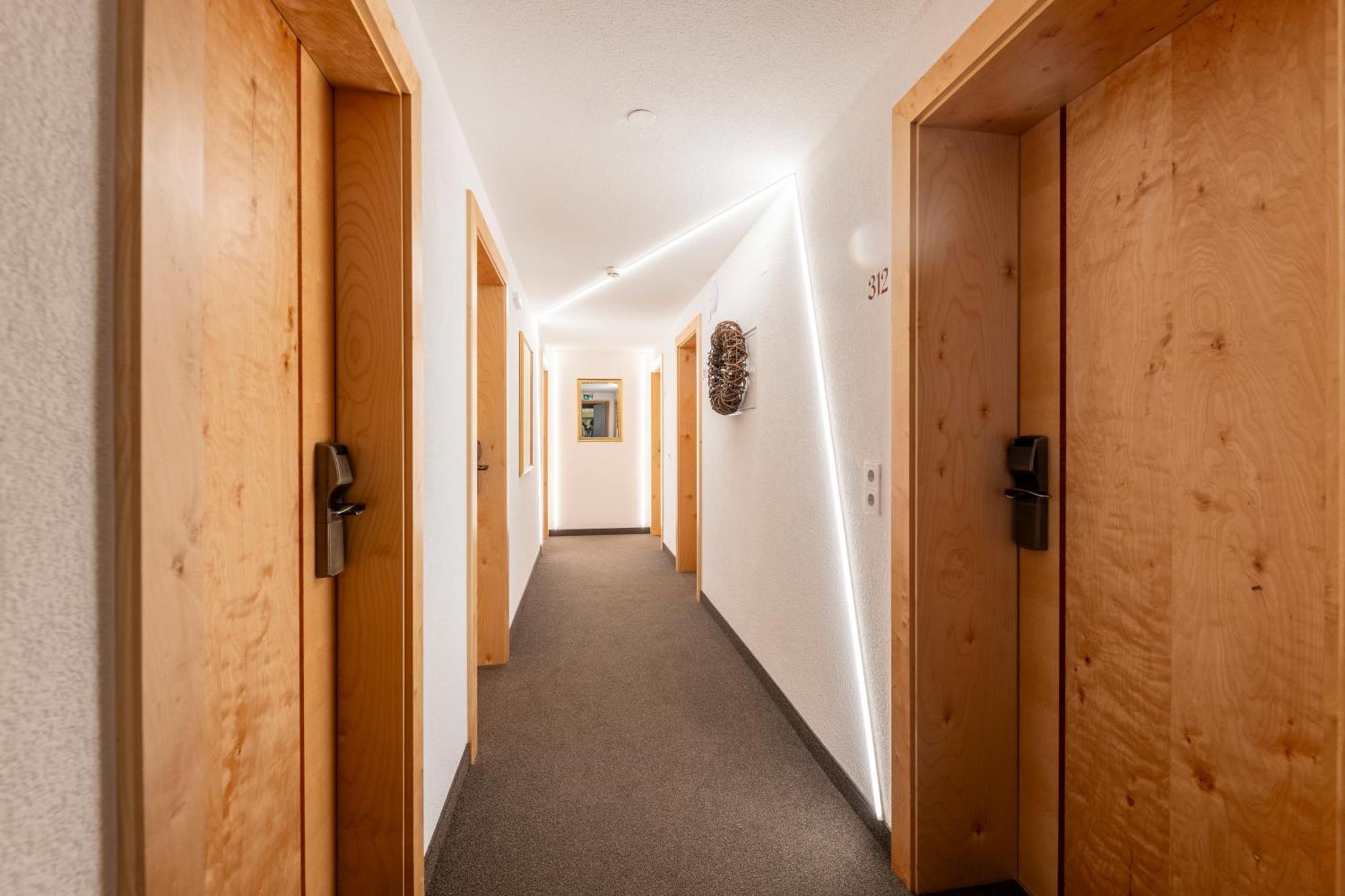 Hotel Jaegerhof Ишгъл Екстериор снимка