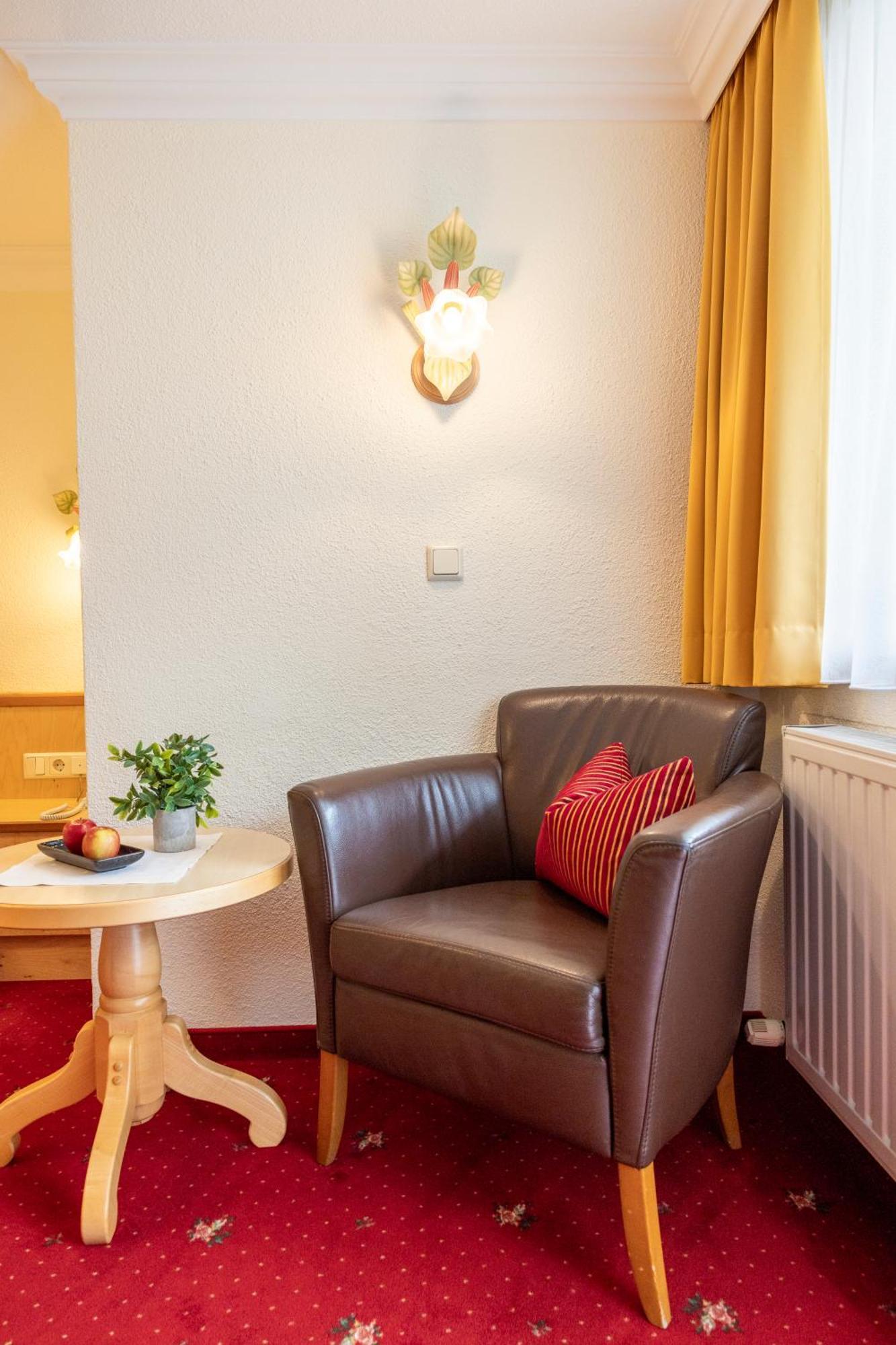 Hotel Jaegerhof Ишгъл Екстериор снимка
