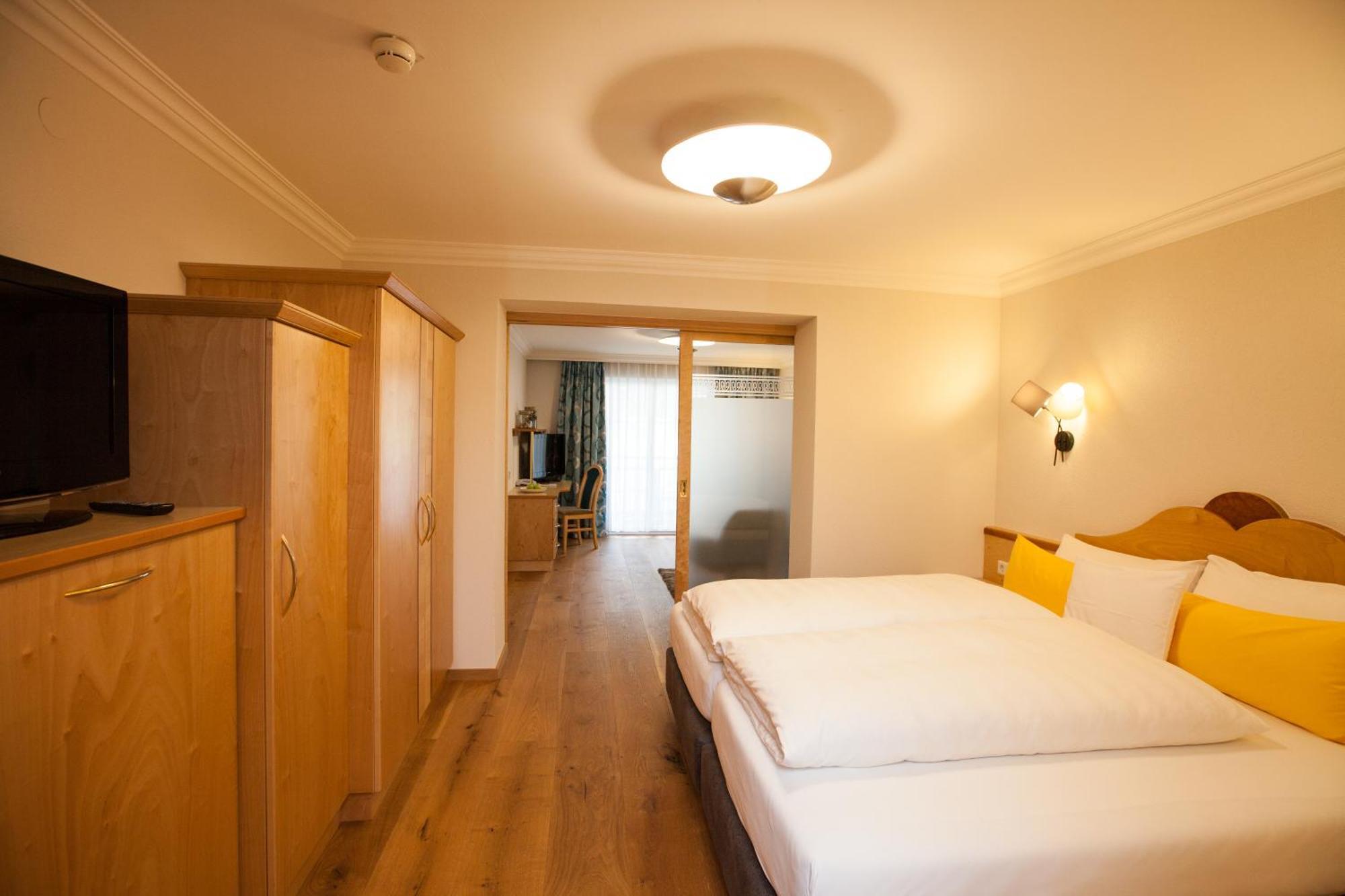 Hotel Jaegerhof Ишгъл Екстериор снимка